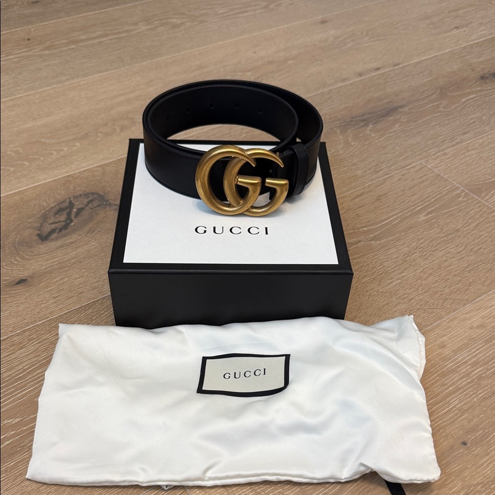 Gucci Black Leather Belt with Gold Double G Buckle